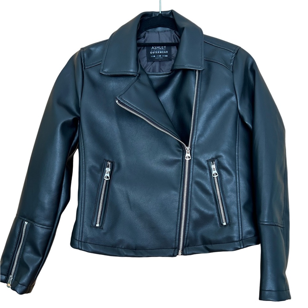 New Francesca’s 🖤BLACK🖤 Faux Leather Moto Style Jacket
